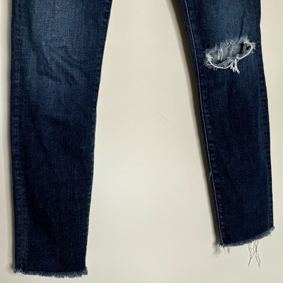MOTHER Looker Ankle Fray Jeans in Partner in Crime Dark Wash, Size 26 - Picture 5 of 16